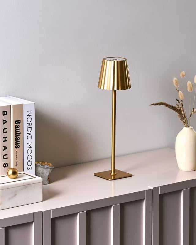Trådløs Bordlampe LED Dæmpbar Guld