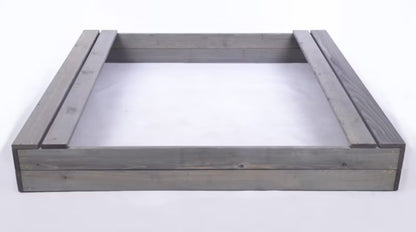 Træsandkasse med Bænke og Presenning 140x137 cm Grå
