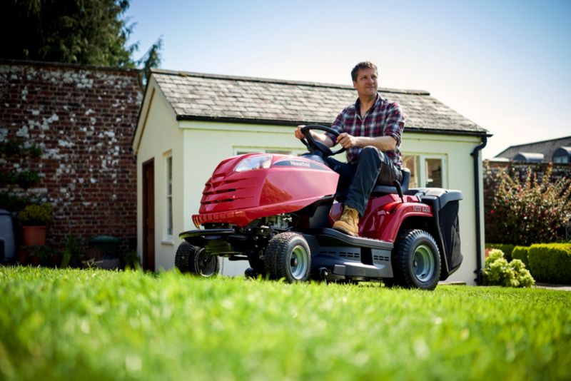 Mountfield MTF 84M ST 350 græstraktor med opsamler