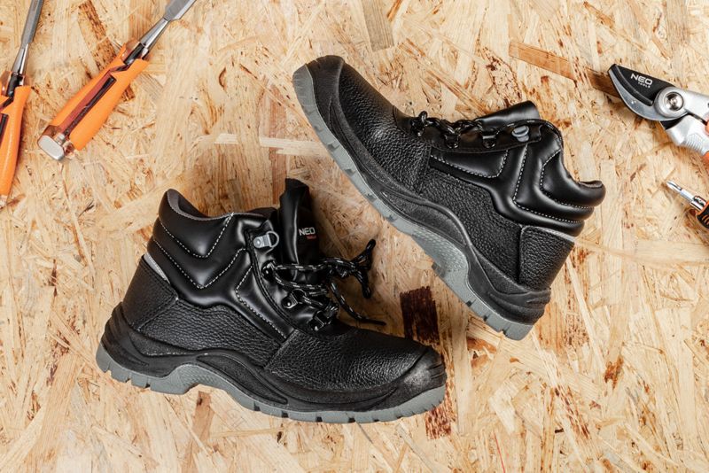 Arbejdssko NEO TOOLS O2 SRC størrelse 44, 1 par