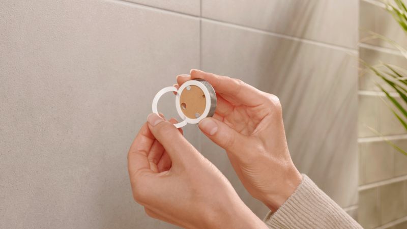 Tesa Moon sort toiletrulleholder uden boring