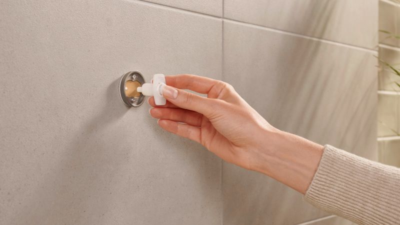 Tesa Moon sort toiletrulleholder uden boring
