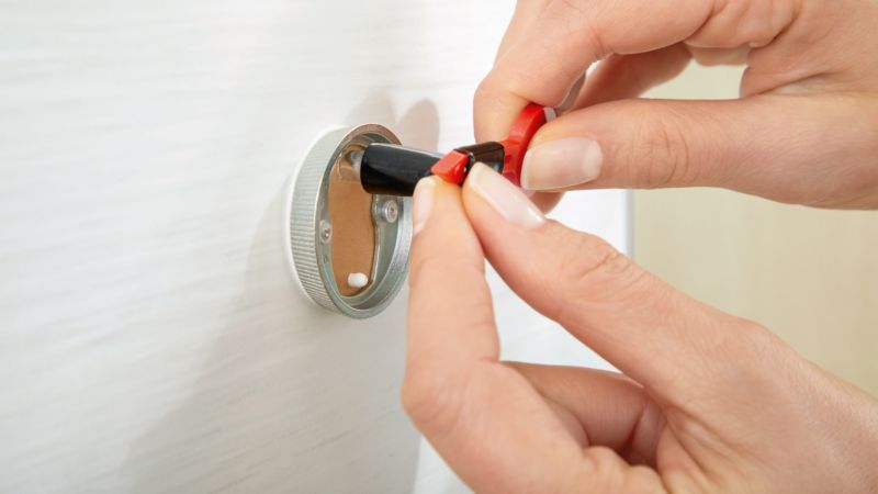 Tesa Smooz toiletrulleholder uden boring
