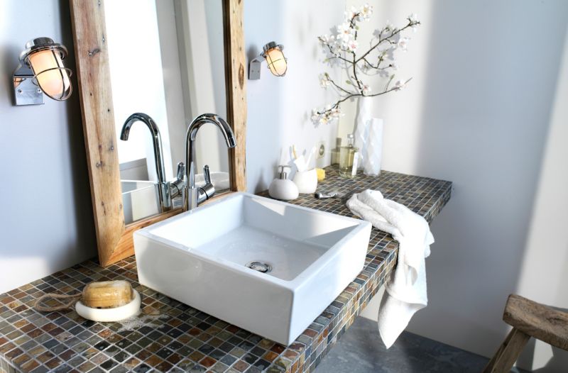 Ceramisk bordmonteret vask GoodHome Padma 39 x 39 cm hvid