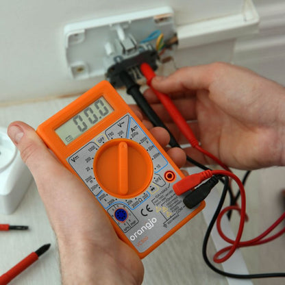 Universal digital multimeter VC500