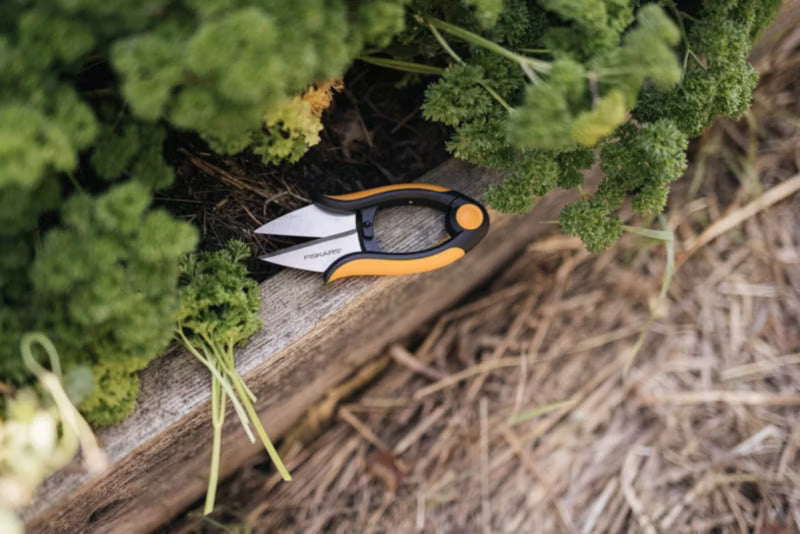 Urtesaks SP220 Solid 13 cm Sort og Orange