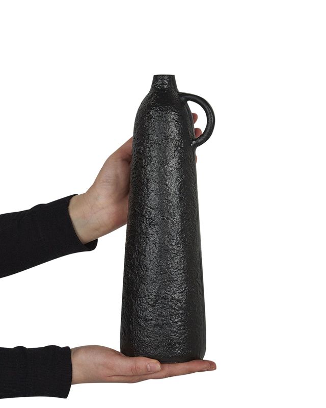 Markha Metal dekorativ vase sort 1 stk.