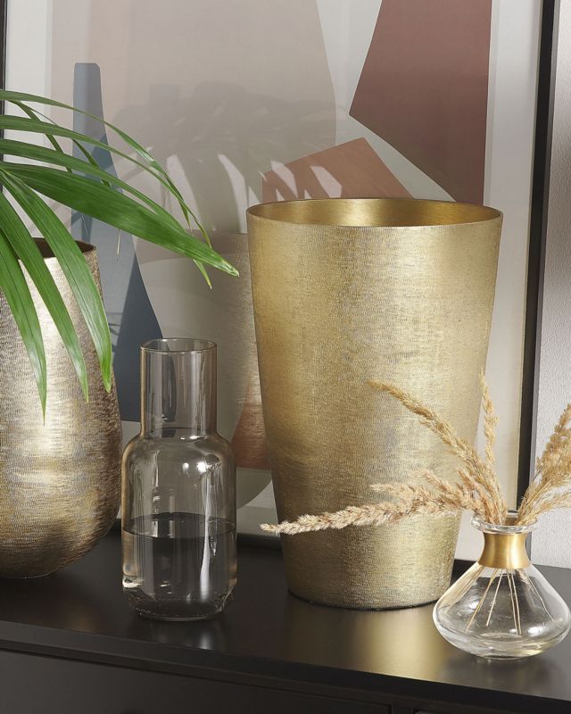 Amrit Metal Vase til blomster i guld, 1 stk.