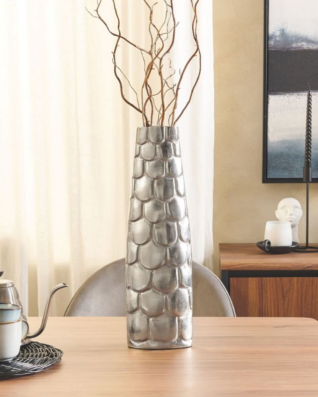 Sukhothai metalvase til blomster i sølv, 1 stk.