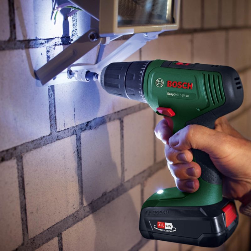 Bosch Easydrill 18 V - 40 akku-boremaskine og skruemaskine