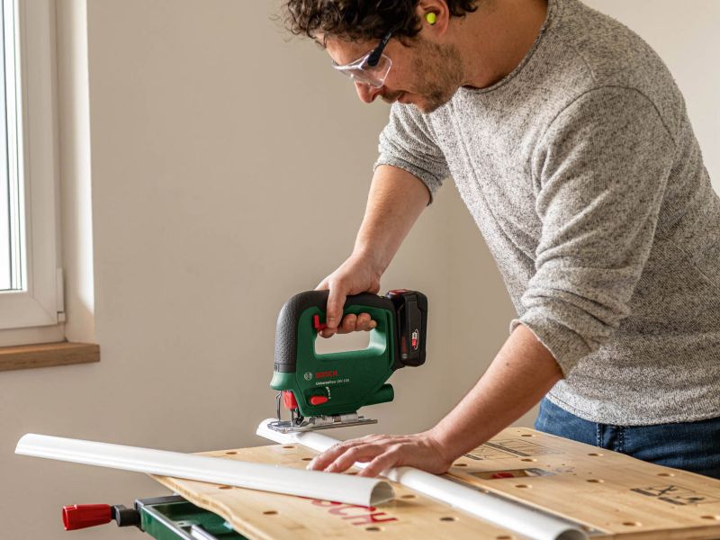 Bosch 18 V-100 bajonetsav uden batteri