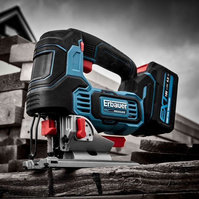 Erbauer 18 V stiksav med 1 x 4,0 Ah batteri