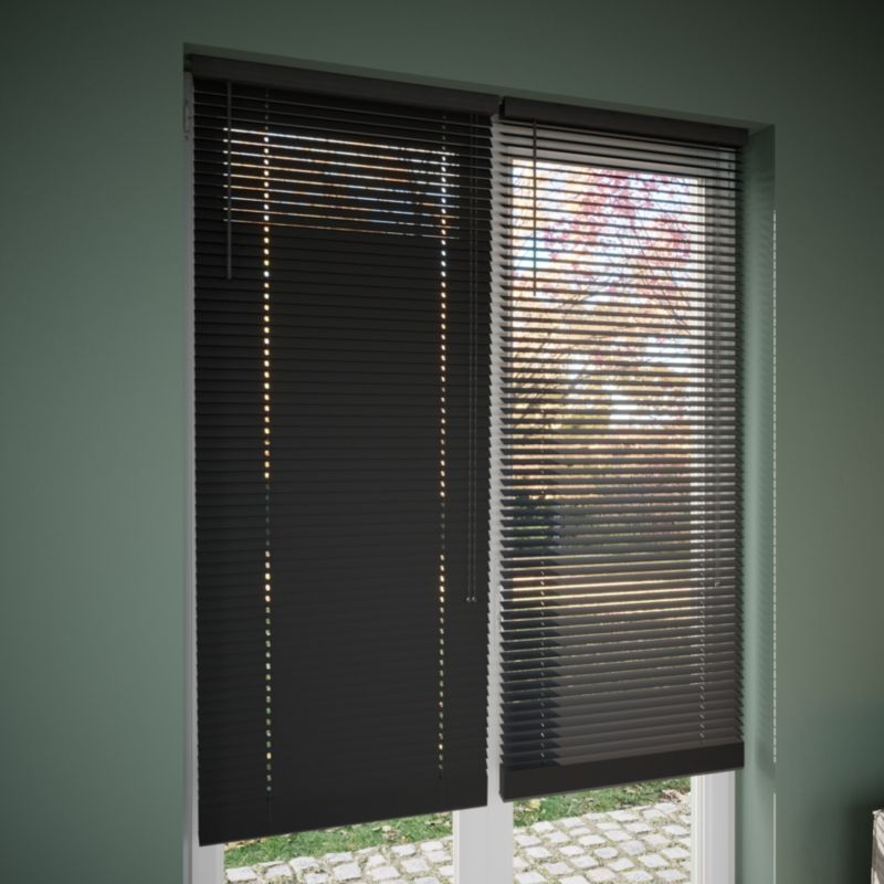 GoodHome Cana træpersienne 75 x 240 cm sort