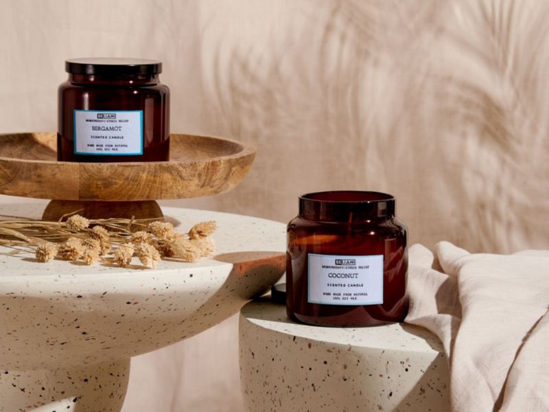 Sæt med 2 duftlys Absolute Alchemy i sojavoks med friske noter, 1 par