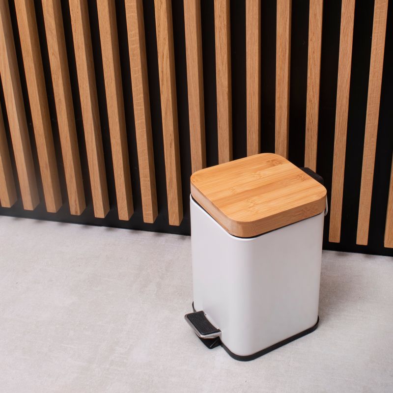 Badeværelsessæt med Stående Toiletrulleholder, Toiletbørste og 3L Pedalspand Hvid/Bambus