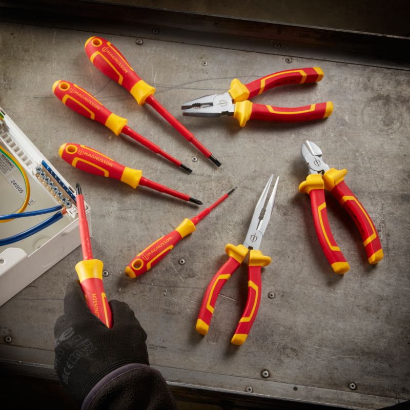 VDE Magnusson 8-delers skruetrækker- og tænger-sæt