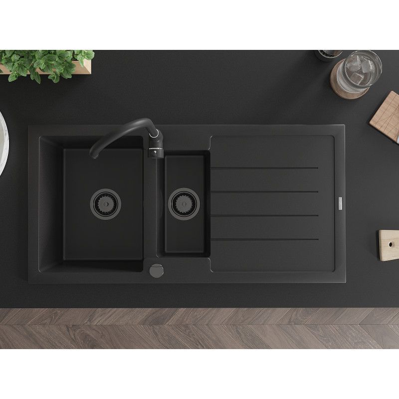 Granitsænke Mexen Andres 1,5-kammer med afløbsplade og Telma køkkenarmatur i sort, 1 sæt
