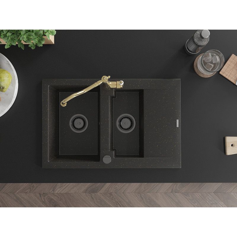 Granitsænke Mexen Gaspar 1,5-kammer med afløbsplade og Carla køkkenarmatur i sort/guldmetallic, 1 sæt