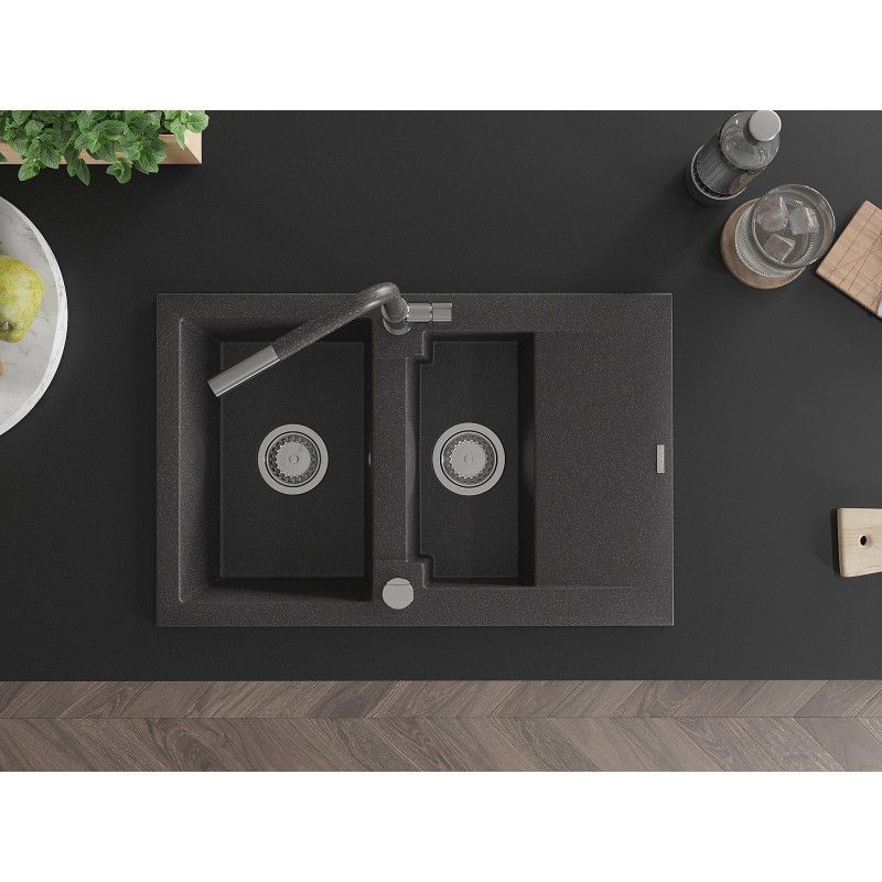 Granitsænke Mexen Gaspar 1,5-kammer med afløbsplade og Flora køkkenarmatur, sort med prikker, 1 sæt