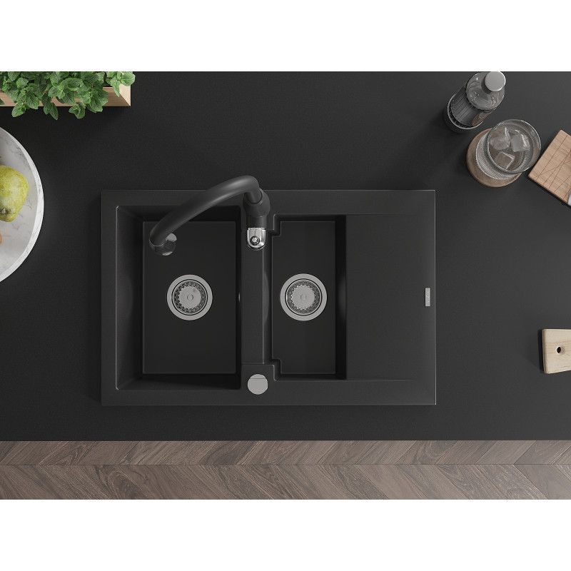 Granitsænke Mexen Gaspar 1,5-kammer med afløbsplade og Savita køkkenarmatur i sort, 1 sæt