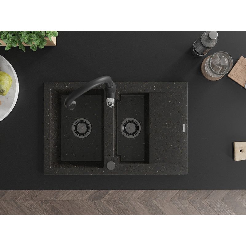 Granitsænke Mexen Gaspar 1,5-kammer med afløbsbakke og Savita køkkenarmatur i sort/guld, 1 sæt