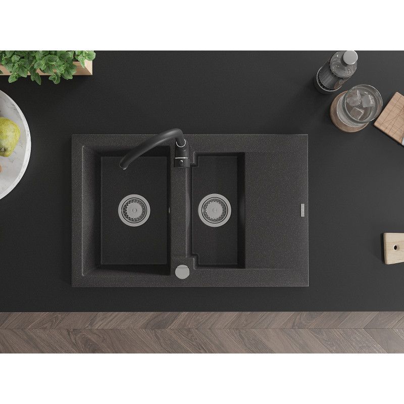 Granitsænke 1,5-kammer Mexen Gaspar med afløbsbakke og Telma køkkenarmatur i sort spraglet finish, 1 sæt