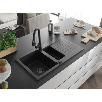 Granitsænke Mexen Matias 1,5-kammer med afløbsplade og sort køkkenarmatur Elia, 1 sæt