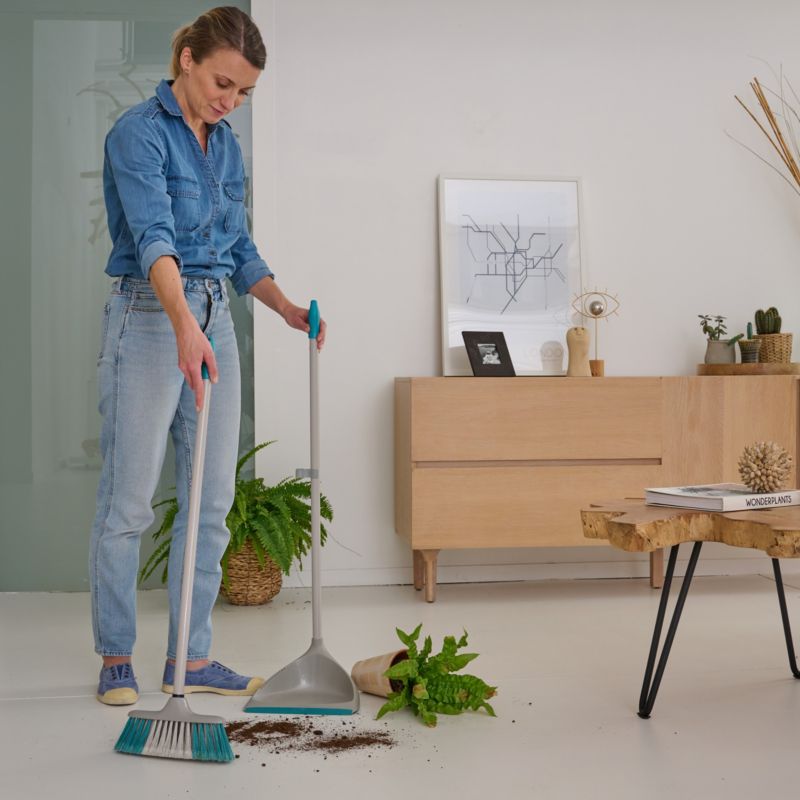 Fejeblad med kost på skaft GoodHome