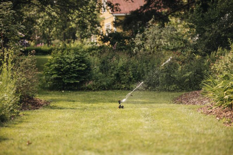 Fiskars pulsations‑regnspreder med 360° dækning