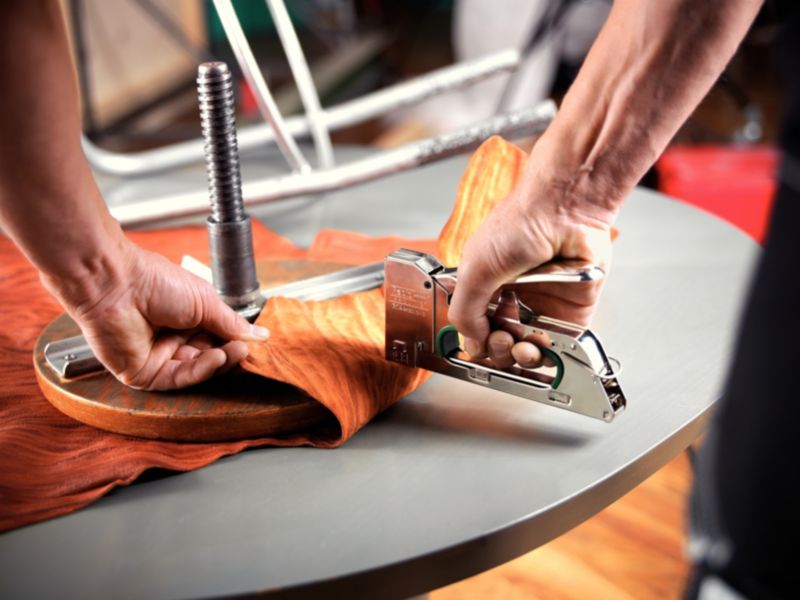 Håndholdt stålhæftemaskine Rapid R14